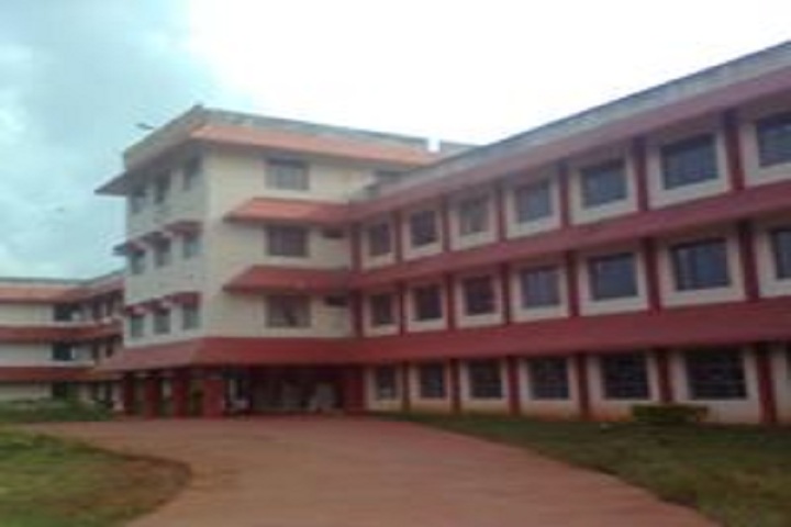 https://cache.careers360.mobi/media/colleges/social-media/media-gallery/14403/2019/3/1/Campus View of Government College Kattappana_Campus-View.jpg
